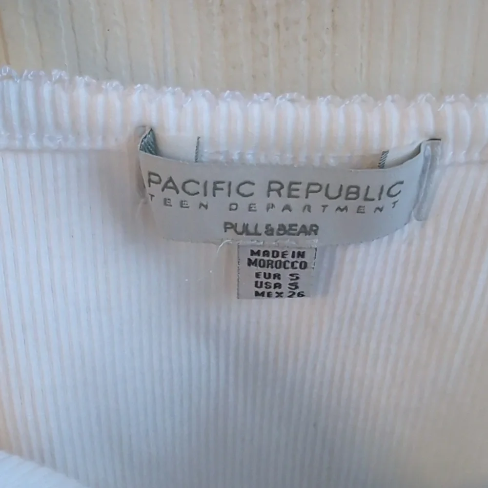 Pull&Bear White Baby Tank Cherries Graphic Cherry Mood Size Small - Picture 4 of 5